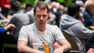 Strategi Bermain Top Pair di Pot Multi-Way