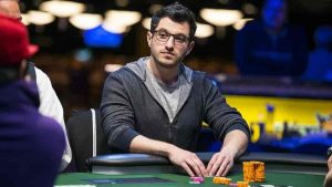 Phil Galfond Bongkar Rahasia Strategi PLO Turnamen