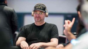 Phil Hellmuth Tantang Kritikus dengan Taruhan Rp16 Miliar